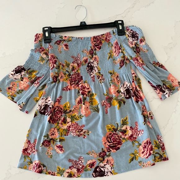 Selling - Picture 2 of 2